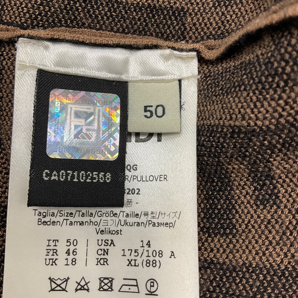 FENDI TOBACCO / BLACK FF LOGO ZUCCA PATTERN SHORT SLEEVED KNIT PULLOVER SWEATER - Picture 5 of 6